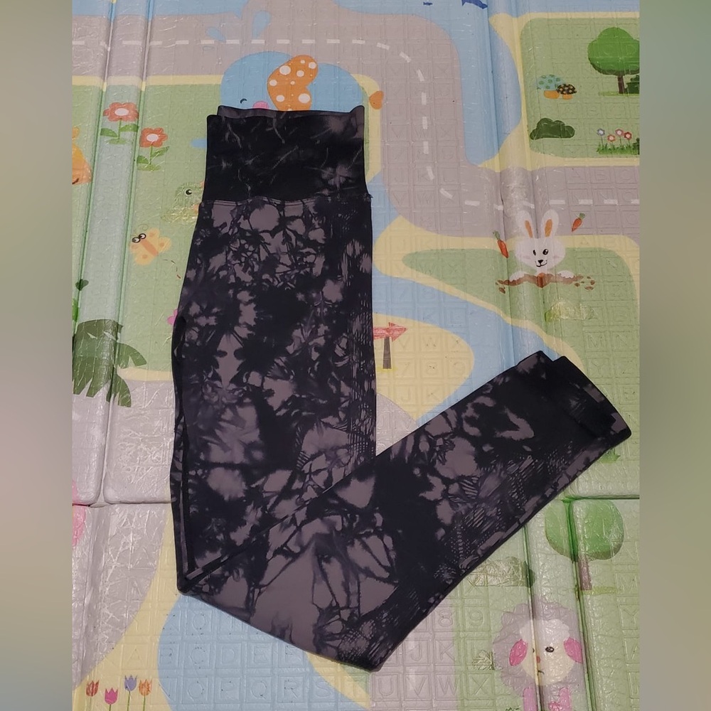 YEOREO SCRUNCH butt lift leggings grey/black small